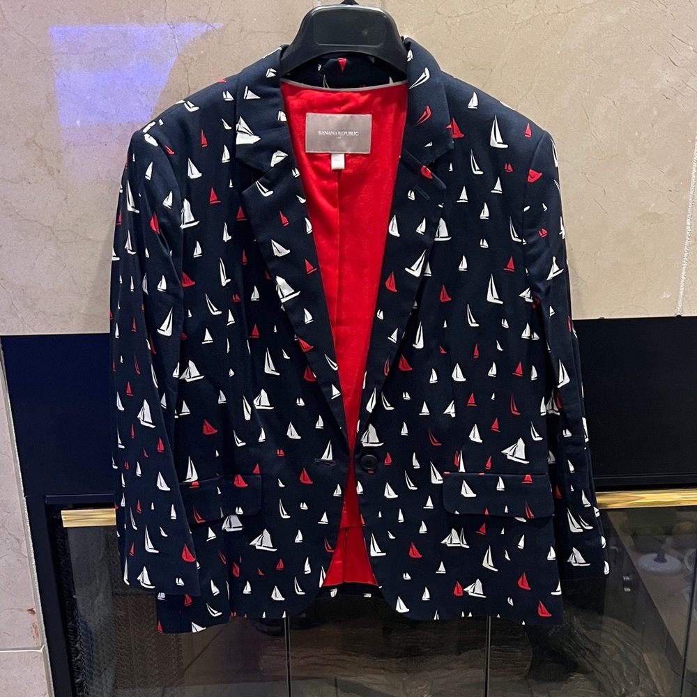 Banana Republic Navy and Red Jacket Nautical them 3/4 sleeve Blazer